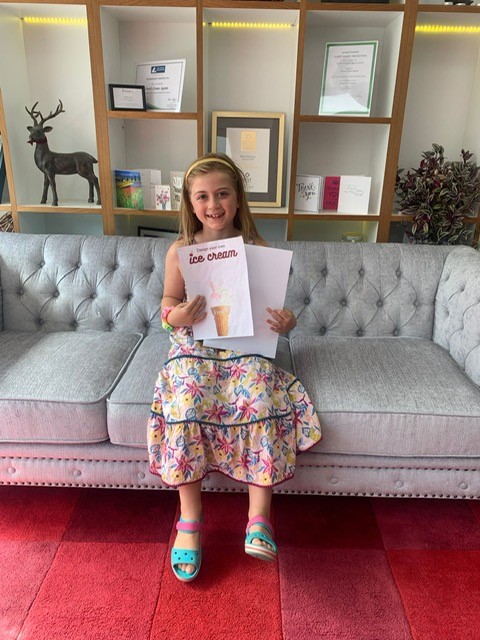 Harpenden Carnival art comp 1st prize Amber