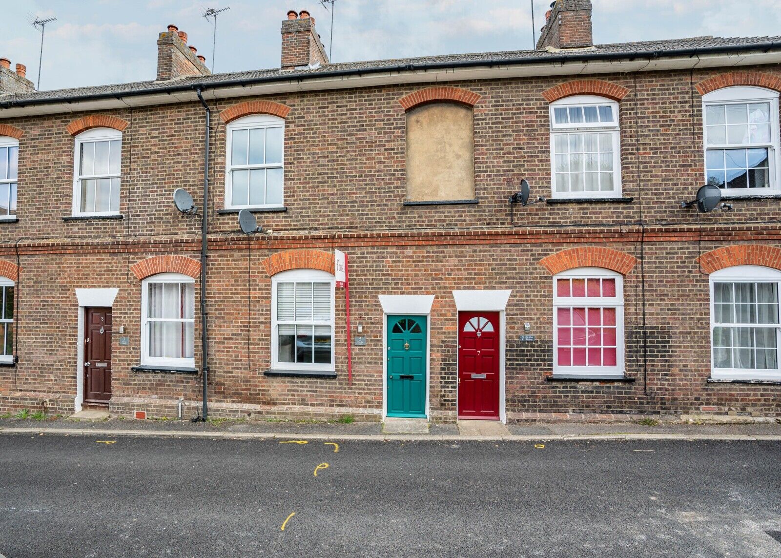 2 bedroom mid terraced house for sale Cleveland Road, Markyate, AL3, main image