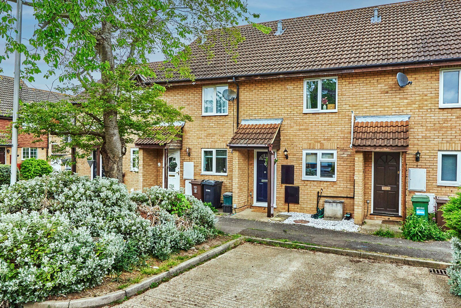 2 bedroom mid terraced house for sale Wilstone Drive, St. Albans, AL4, main image