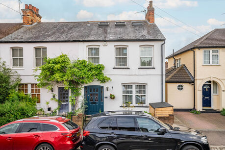 5 bedroom end terraced house for sale