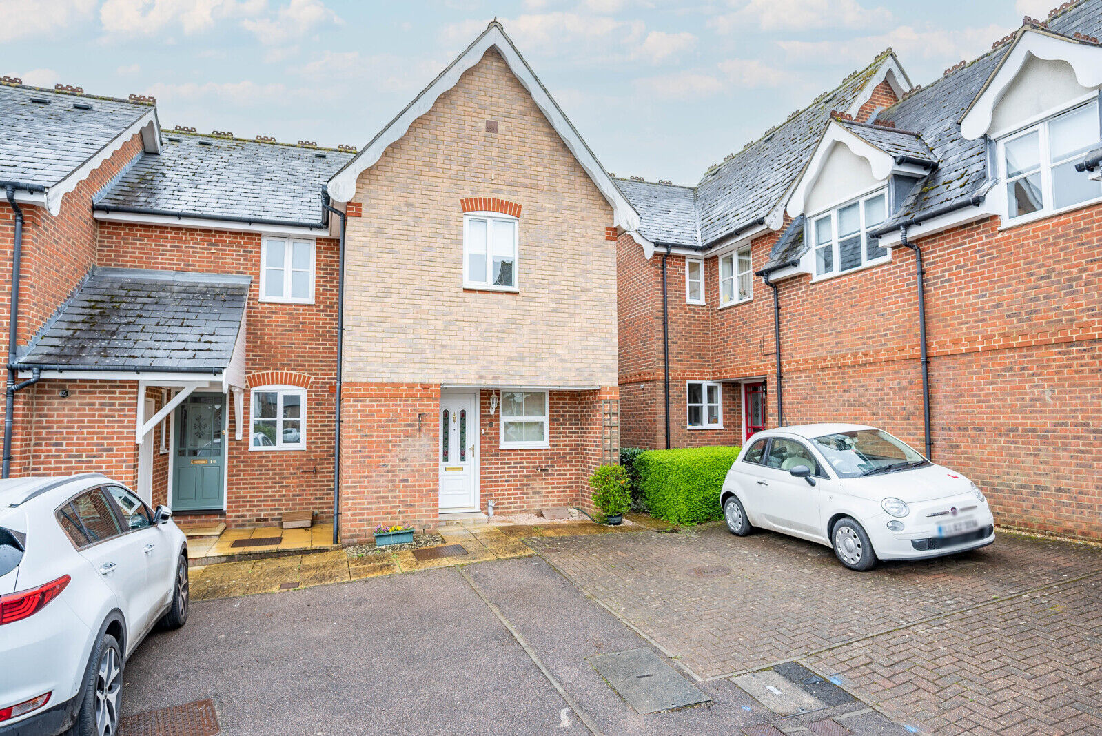 2 bedroom mid terraced house for sale Vallance Place, Harpenden, AL5, main image