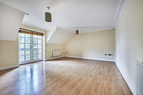 2 bedroom  flat to rent, Available from 05/02/2024