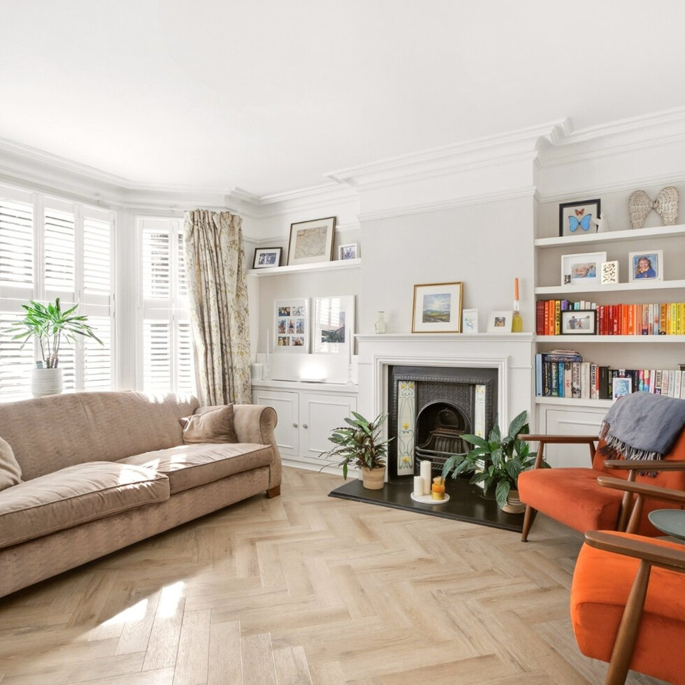 frosts large modern living room