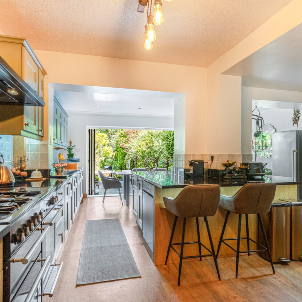 frosts lettings kitchen with island
